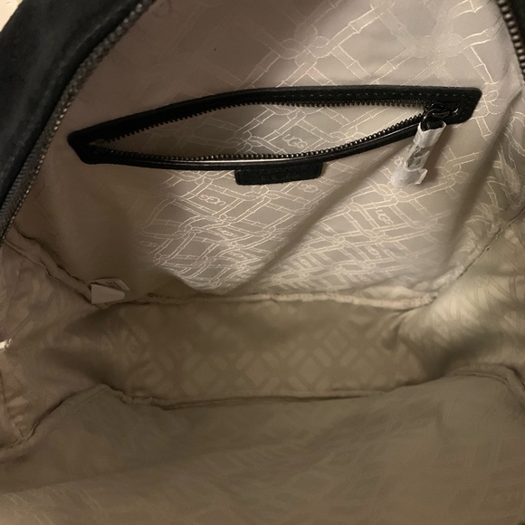 UGG Black Backpack - Picture 6 of 6